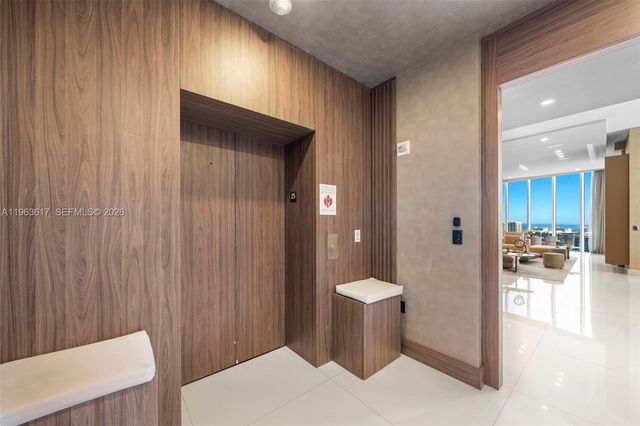 4100 Island Blvd PH-1, Aventura, FL 33160