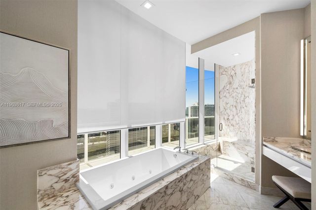 4100 Island Blvd PH-1, Aventura, FL 33160