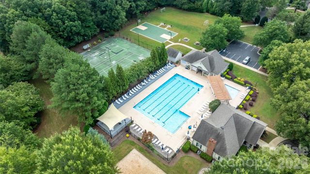 15808 Breton Brook Street, Huntersville, NC 28078