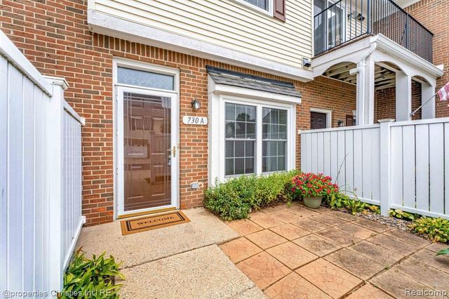 730 Amberly Drive, Waterford, MI 48328