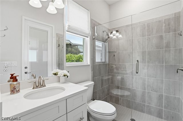 14900 Blue Bay CIR, Fort Myers, FL 33913