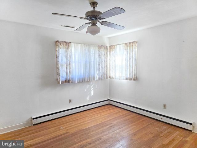 105 LAKEVIEW DR, Salisbury, MD 21804
