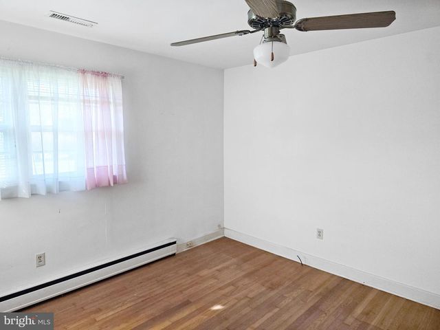 105 LAKEVIEW DR, Salisbury, MD 21804