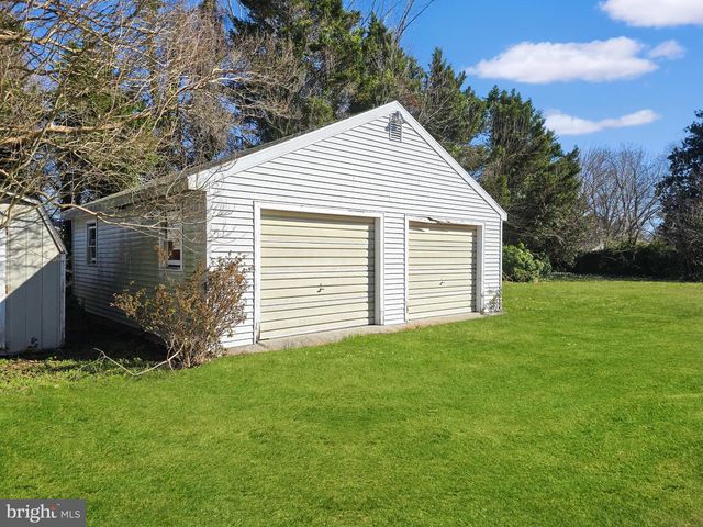 105 LAKEVIEW DR, Salisbury, MD 21804