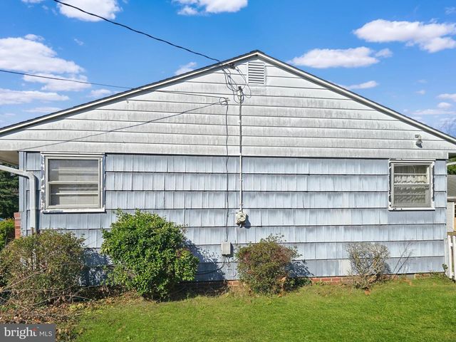 105 LAKEVIEW DR, Salisbury, MD 21804