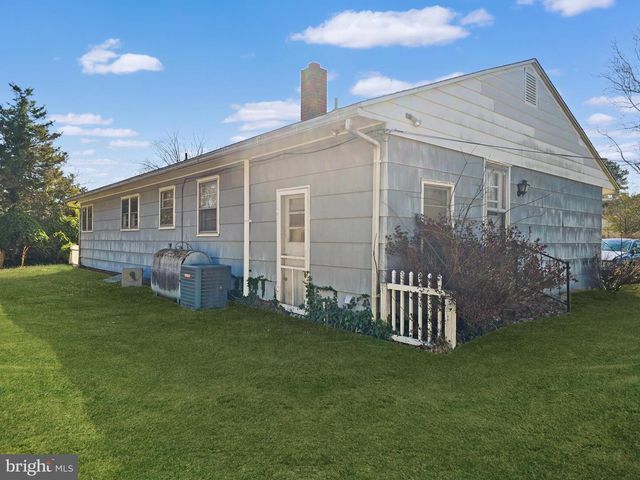 105 LAKEVIEW DR, Salisbury, MD 21804