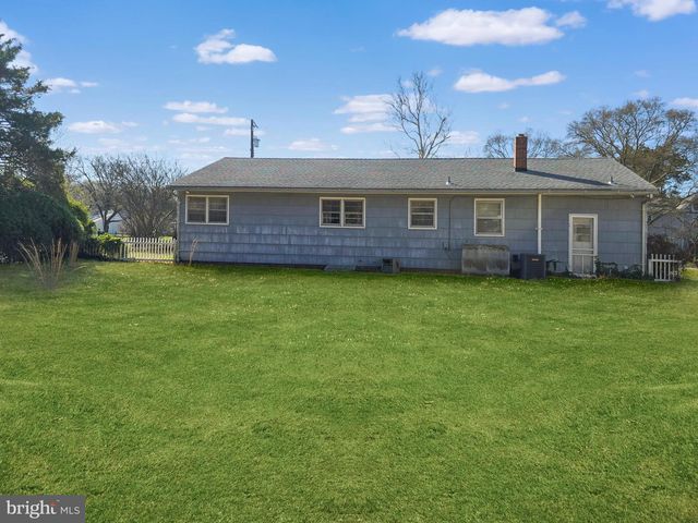 105 LAKEVIEW DR, Salisbury, MD 21804