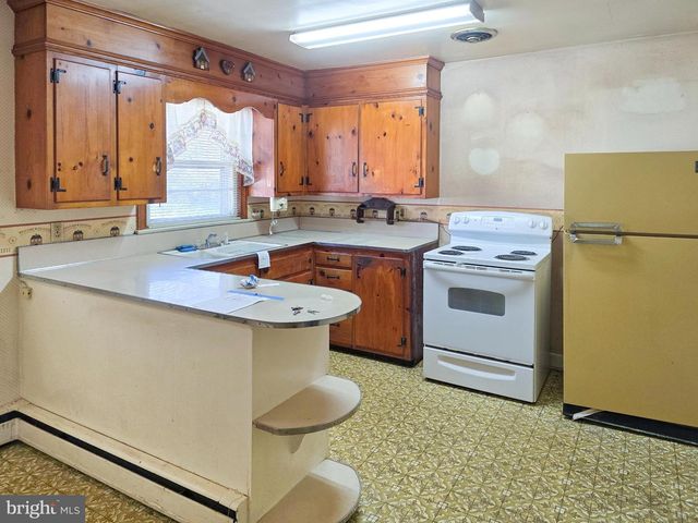 105 LAKEVIEW DR, Salisbury, MD 21804