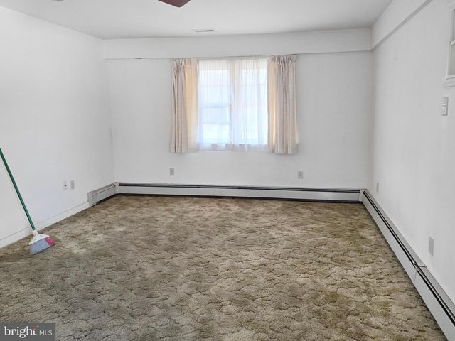 105 LAKEVIEW DR, Salisbury, MD 21804