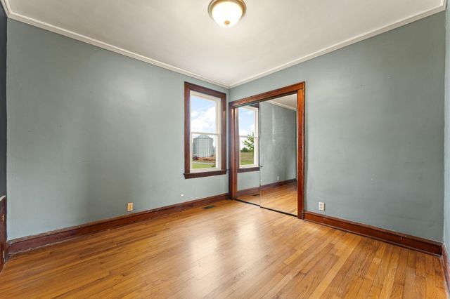 492 S 350 W, Valparaiso, IN 46385