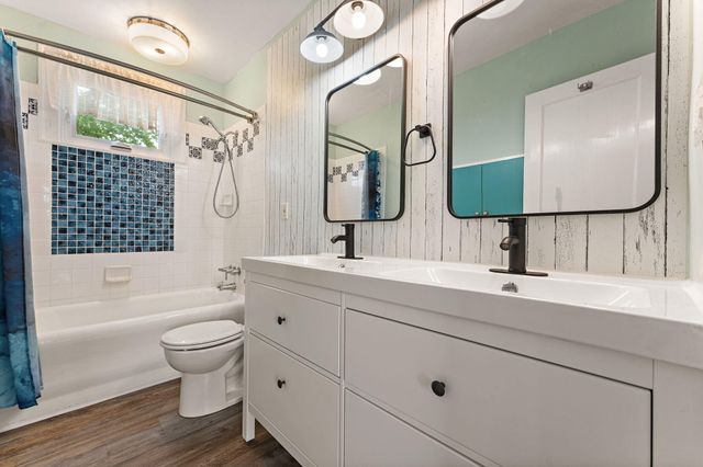 492 S 350 W, Valparaiso, IN 46385