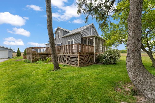 492 S 350 W, Valparaiso, IN 46385