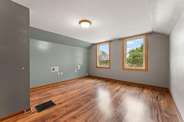 492 S 350 W, Valparaiso, IN 46385