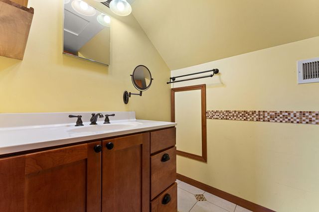 492 S 350 W, Valparaiso, IN 46385