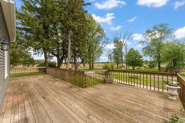 492 S 350 W, Valparaiso, IN 46385