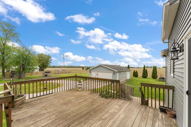 492 S 350 W, Valparaiso, IN 46385