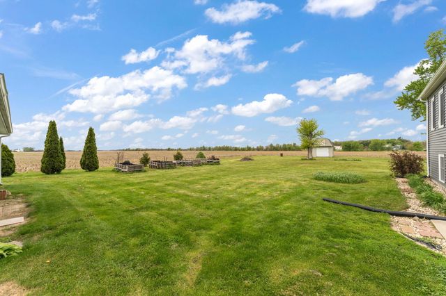492 S 350 W, Valparaiso, IN 46385