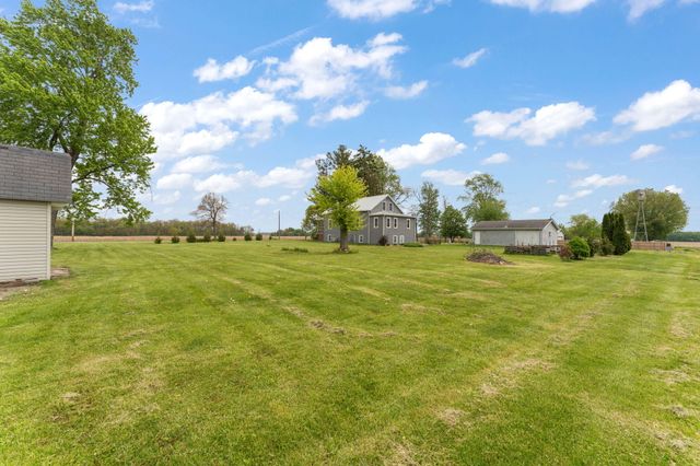 492 S 350 W, Valparaiso, IN 46385