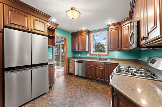 492 S 350 W, Valparaiso, IN 46385