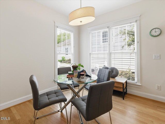 913 Edgewater Circle, Chapel Hill, NC 27516