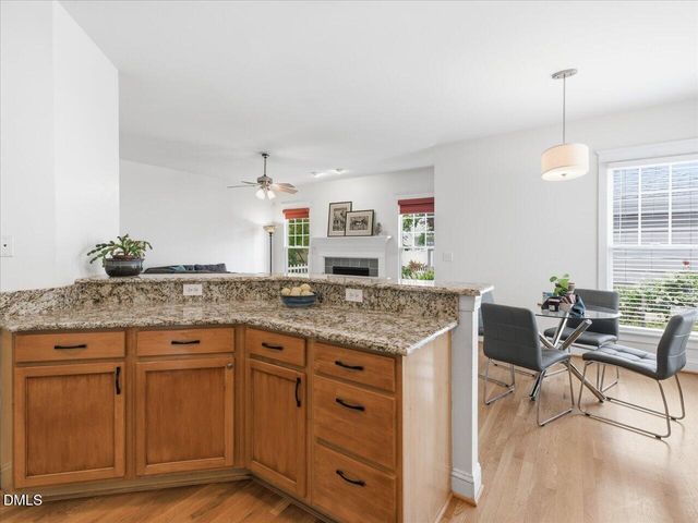 913 Edgewater Circle, Chapel Hill, NC 27516
