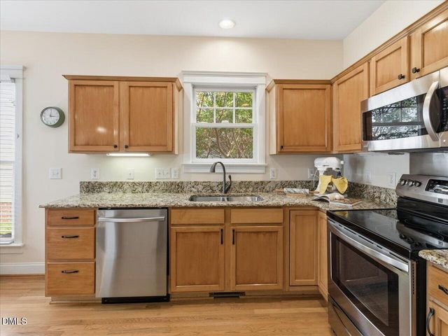 913 Edgewater Circle, Chapel Hill, NC 27516