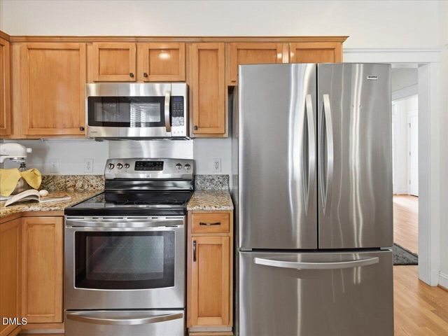 913 Edgewater Circle, Chapel Hill, NC 27516
