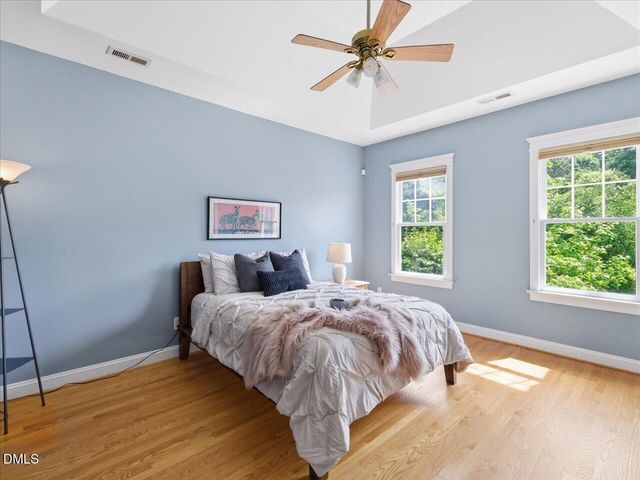913 Edgewater Circle, Chapel Hill, NC 27516