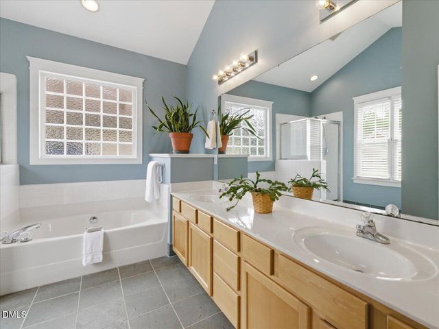 913 Edgewater Circle, Chapel Hill, NC 27516