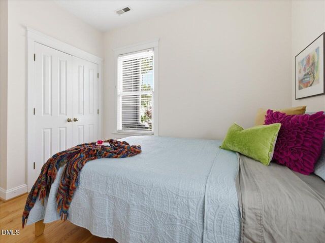 913 Edgewater Circle, Chapel Hill, NC 27516
