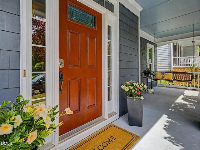 913 Edgewater Circle, Chapel Hill, NC 27516
