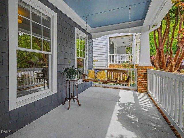 913 Edgewater Circle, Chapel Hill, NC 27516