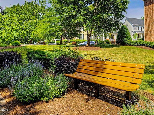 913 Edgewater Circle, Chapel Hill, NC 27516