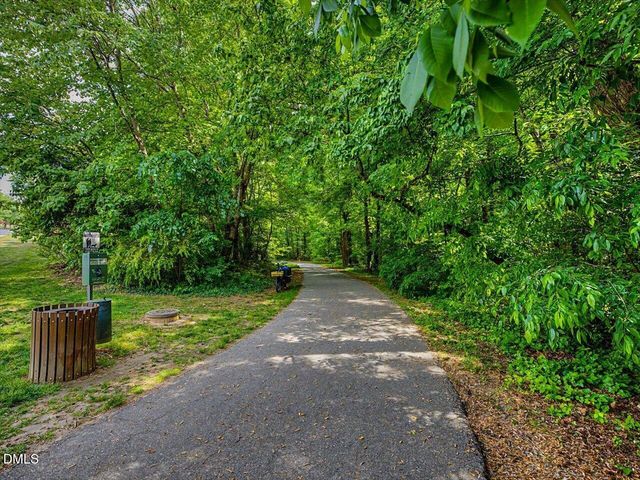 913 Edgewater Circle, Chapel Hill, NC 27516