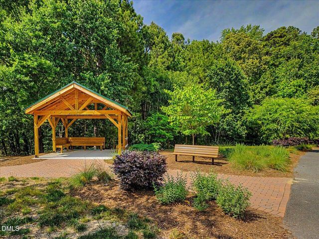 913 Edgewater Circle, Chapel Hill, NC 27516