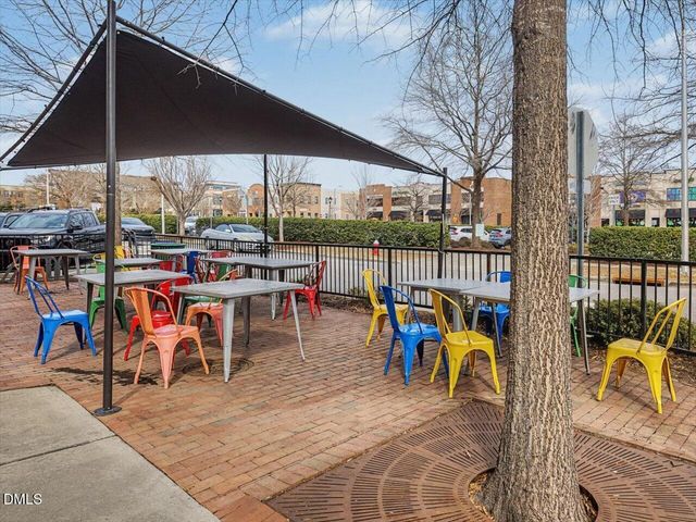 913 Edgewater Circle, Chapel Hill, NC 27516