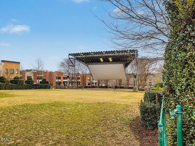 913 Edgewater Circle, Chapel Hill, NC 27516