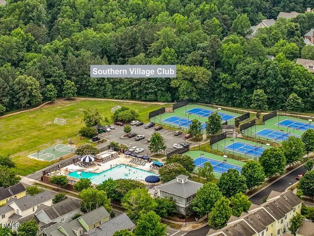 913 Edgewater Circle, Chapel Hill, NC 27516
