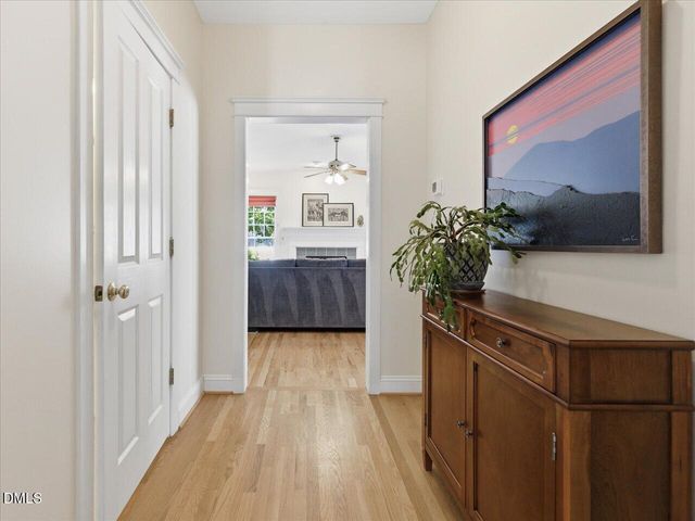 913 Edgewater Circle, Chapel Hill, NC 27516