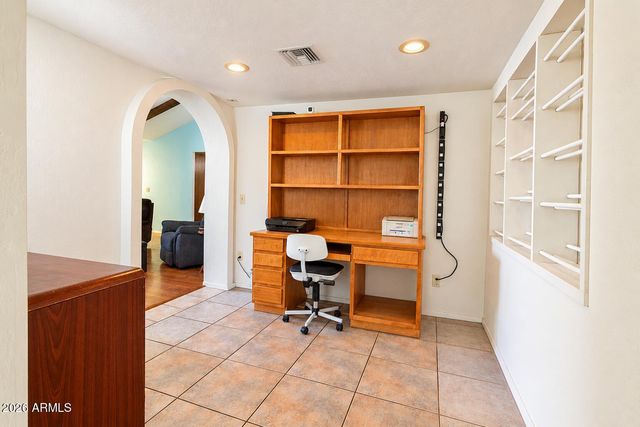 182 LAGUNA Drive E, Litchfield Park, AZ 85340