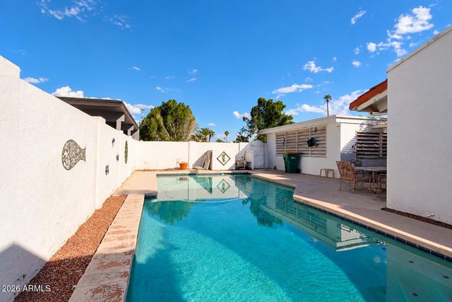 182 LAGUNA Drive E, Litchfield Park, AZ 85340