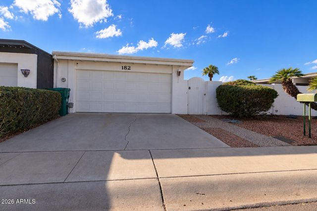 182 LAGUNA Drive E, Litchfield Park, AZ 85340
