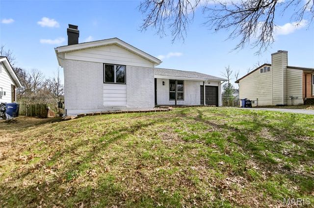 2120 Quirinal Court, Fenton, MO 63026