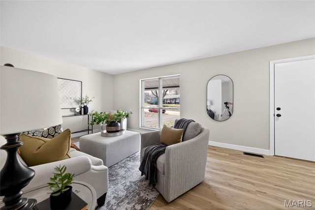 2120 Quirinal Court, Fenton, MO 63026