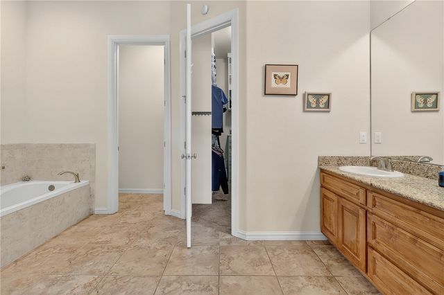 14910 Leeward Dr, Corpus Christi, TX 78418