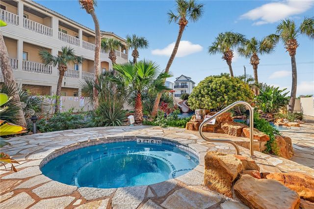 14910 Leeward Dr, Corpus Christi, TX 78418