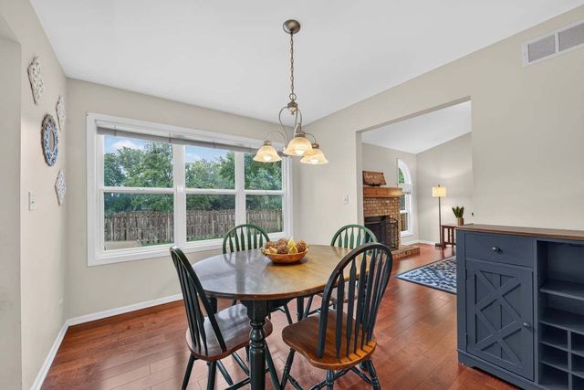 397 Meadowview Lane, Aurora, IL 60502