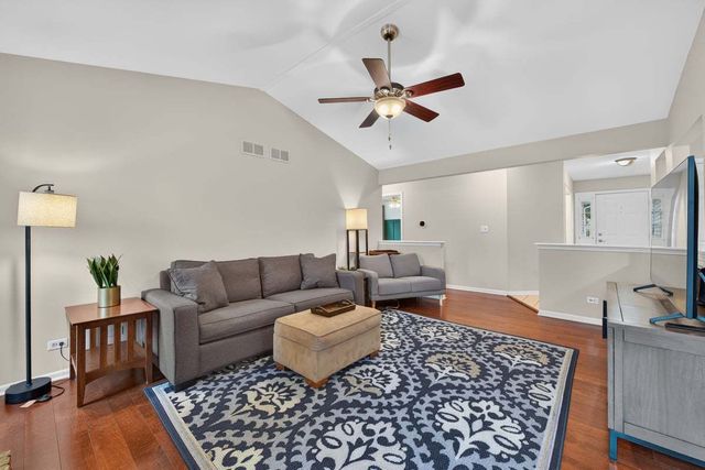 397 Meadowview Lane, Aurora, IL 60502