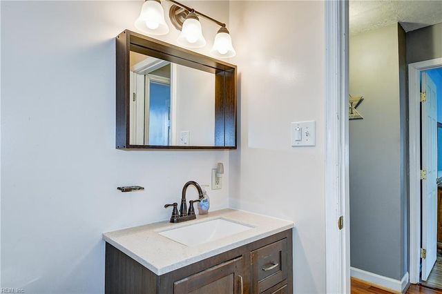 1616 Croyden RD, Norfolk, VA 23503