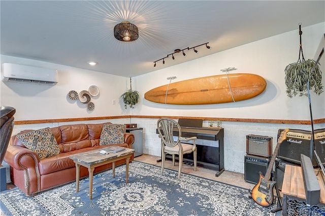 1616 Croyden RD, Norfolk, VA 23503